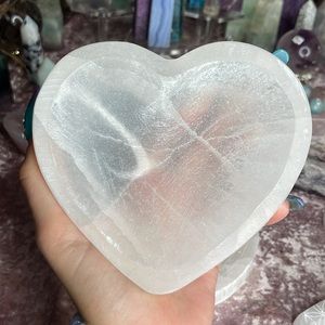 🤍 Selenite heart bowl 🤍